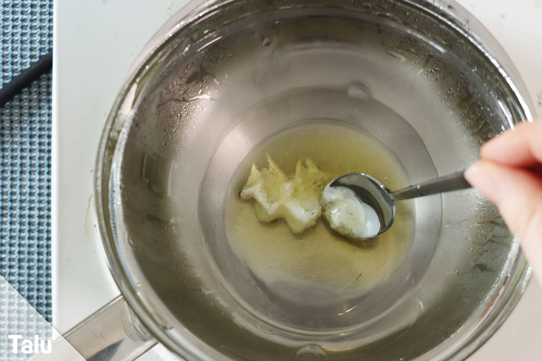 Kokosöl hinzugeben