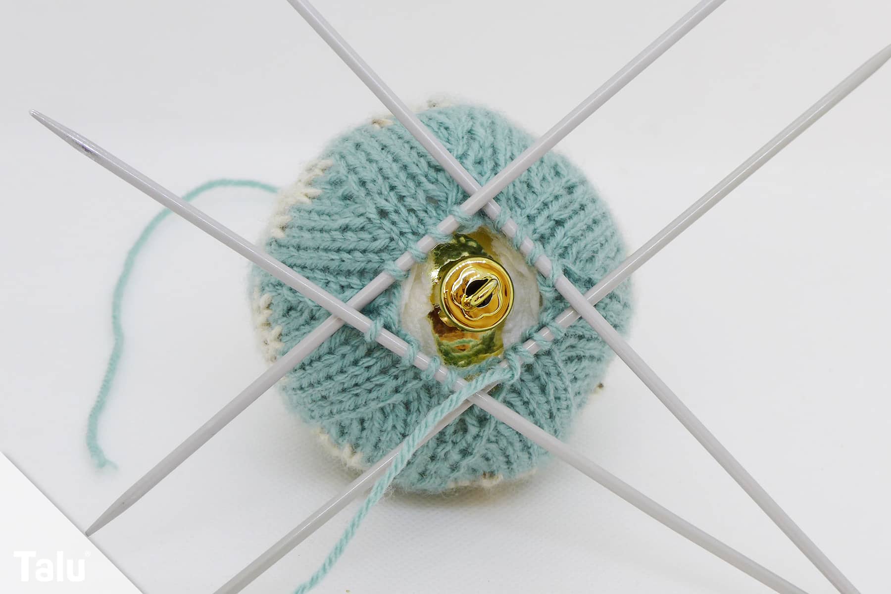 Weihnachtskugeln stricken